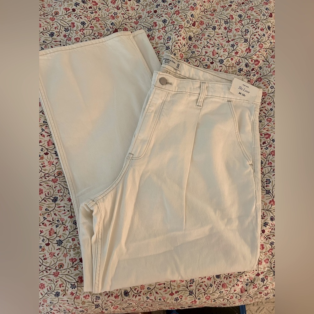 Abercrombie & Fitch The Loose Jeans Ivory High Rise 34 18 R New NWT